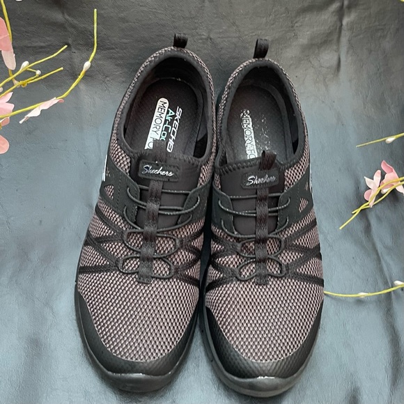 Skechers Woman’s Black Running Shoes size 10 - Picture 7 of 8